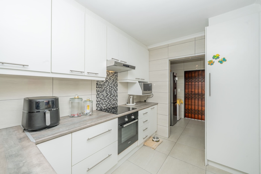 3 Bedroom Property for Sale in De Oude Spruit Western Cape